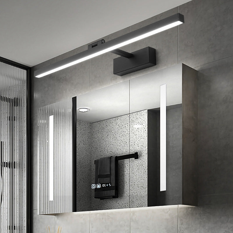 Applique salle de bain design moderne LED imperméable installée au dessus d'un miroir