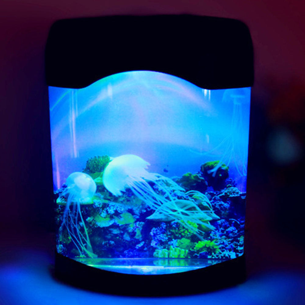 Lampe méduse LED décorative bleue sur fond noir
